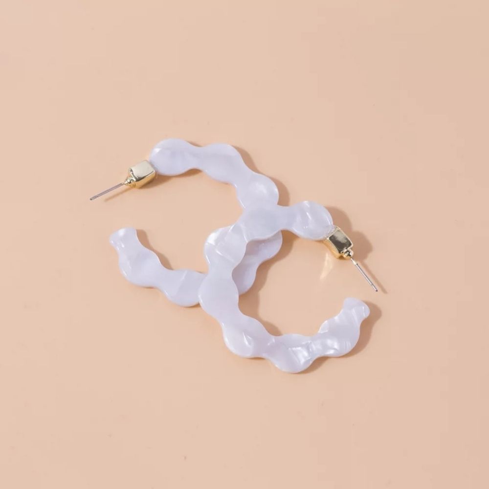 Pearlescent Wavy Resin Hoop Earrings by BaubleBar - Picture 7 of 7